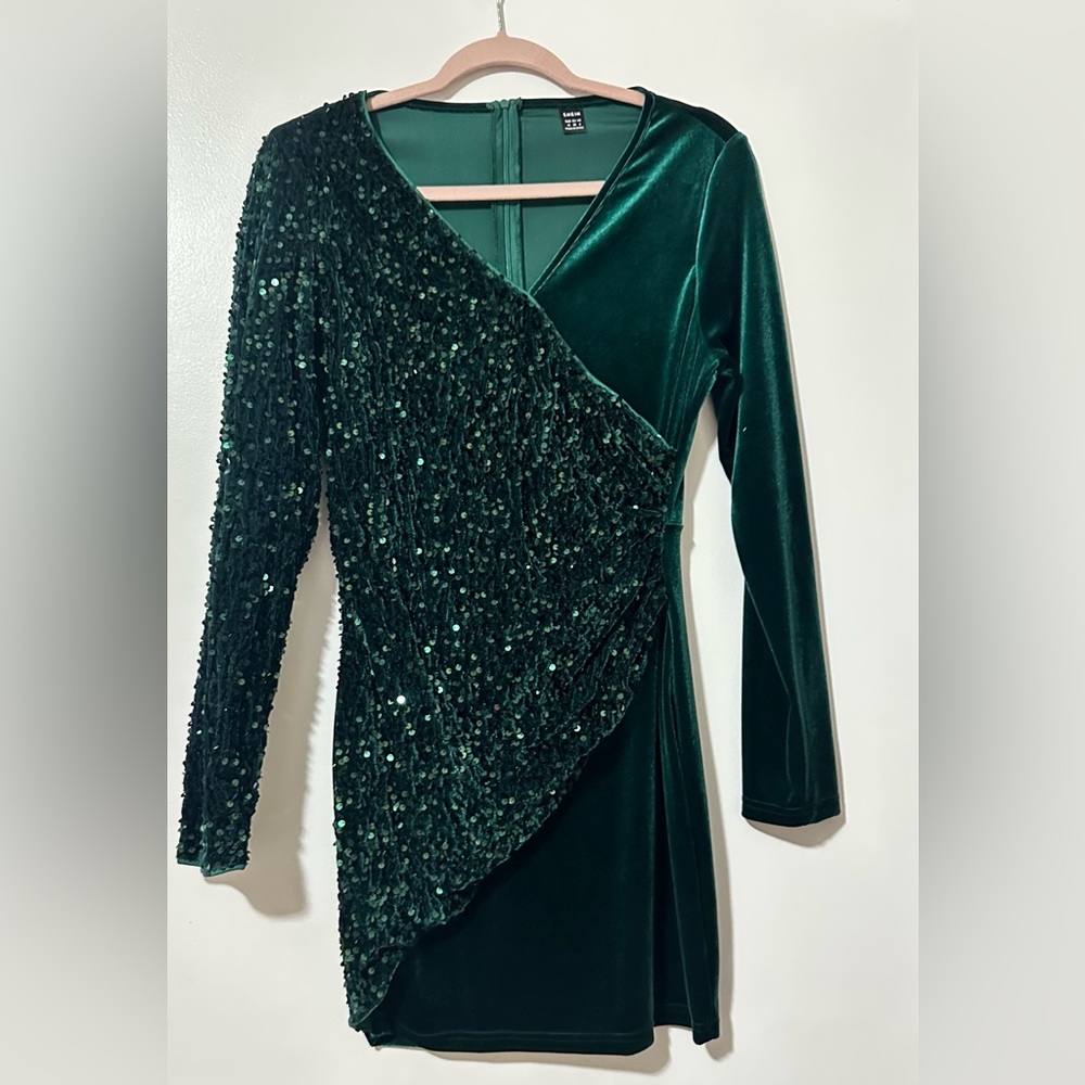 Elegant Green Velvet Dress